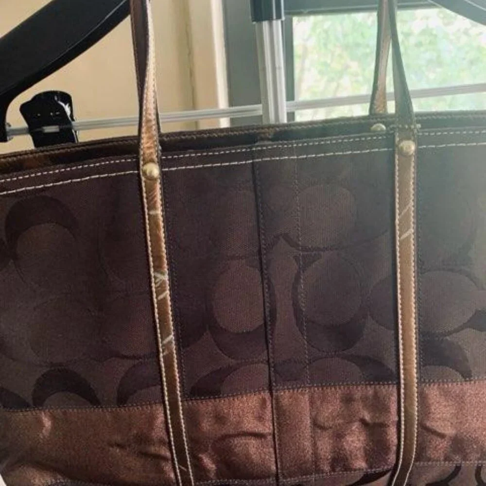 Coach tote bag in brown signature canvas